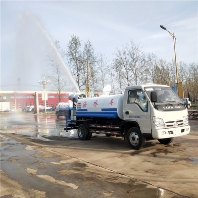 多功能五方灑水車(chē) 綠化、養(yǎng)護(hù)與除塵的得力助手